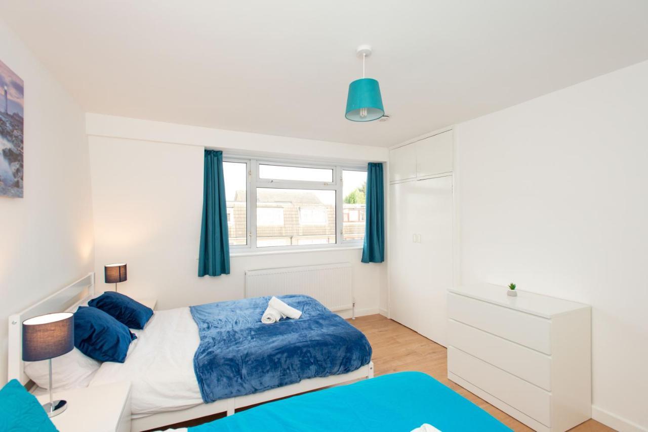 Stunning Four Bedroom House Close To Excel, O2 & Central London With Free Parking Extérieur photo