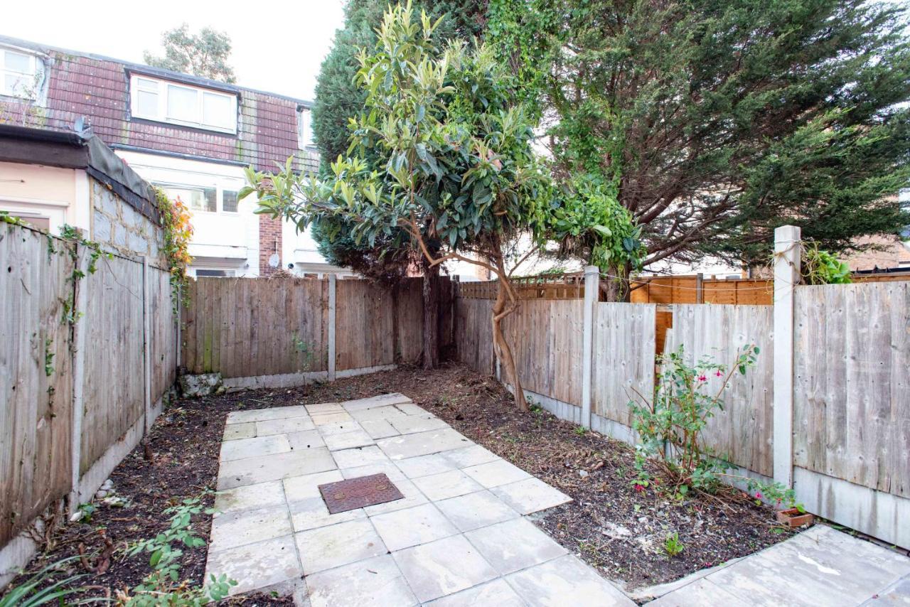 Stunning Four Bedroom House Close To Excel, O2 & Central London With Free Parking Extérieur photo